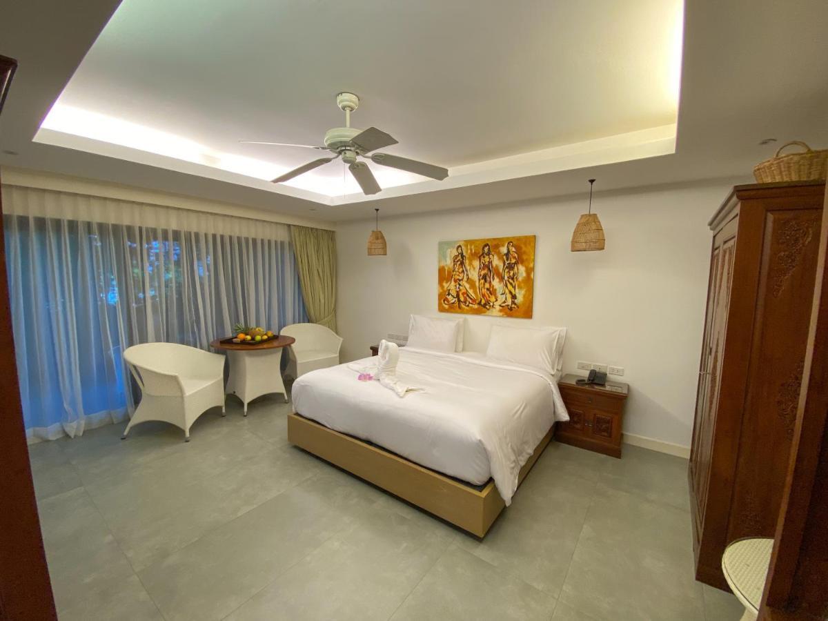 Отель Lokal Phuket 
