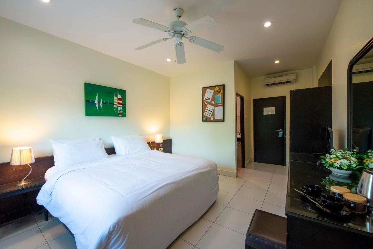Отель Lokal Phuket 